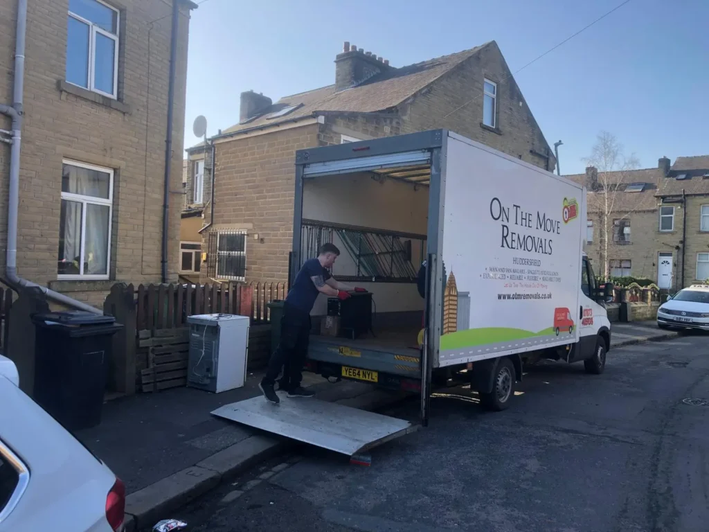 on the move removals huddersfield 01